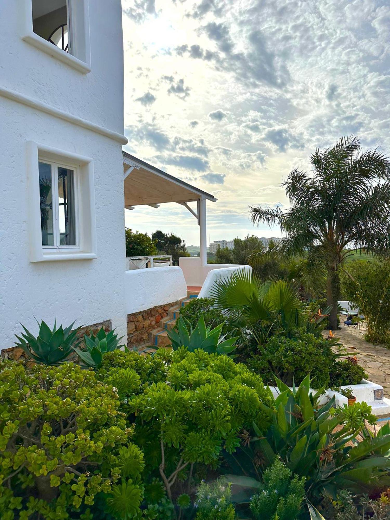 La - 3br Seaside With Private Pool & Bbq